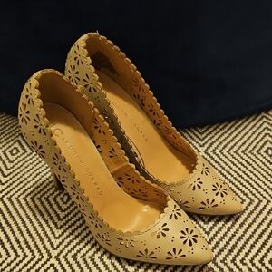 LC Lauren Conrad Women's Cream Heels